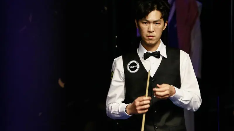 岁的穆迪在, stron