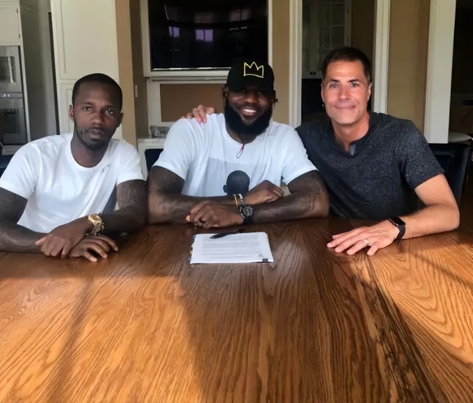 多万美元, A联盟 多万美元, A联盟